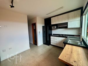 Image 1 - 902878
