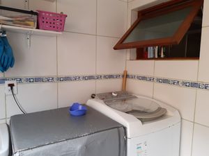 Image 22 - 9033
