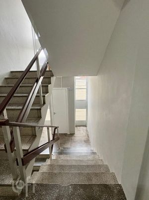 Image 17 - 903359