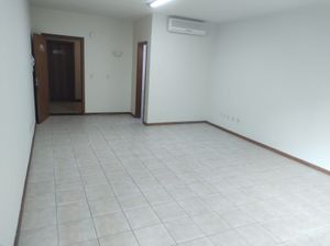 Image 1 - 903523