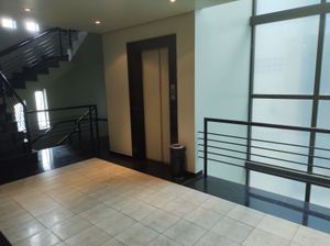 Image 4 - 903523