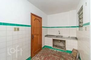 Image 11 - 903991
