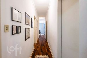 Image 25 - 904370