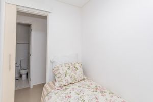 Image 15 - 904427