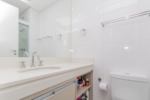 Image 17 - 904427