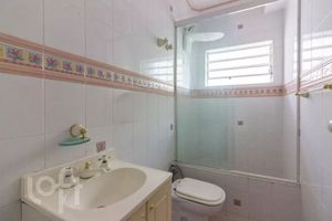 Image 17 - 904457