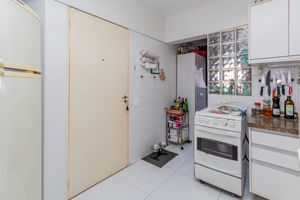 Image 17 - 904505