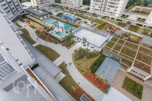 Image 16 - 904529