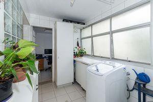 Image 13 - 904567