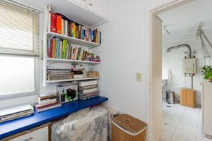 Image 17 - 904567