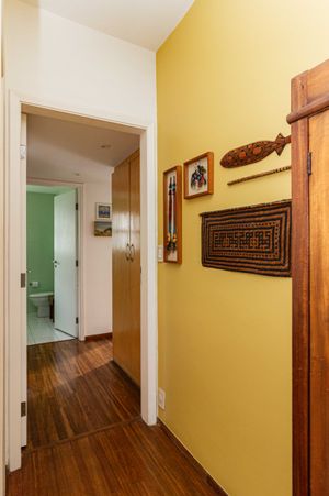 Image 19 - 904567