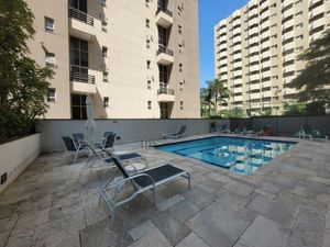Image 19 - 904567