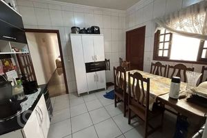Image 6 - 904590