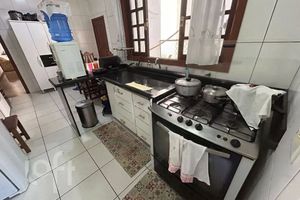 Image 4 - 904590