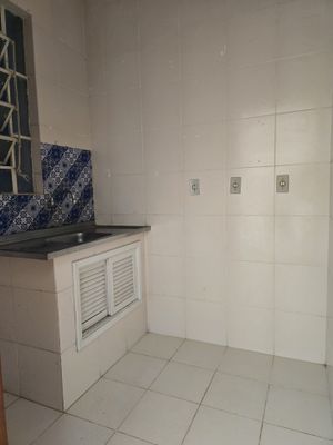 Image 2 - 904680