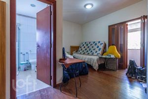 Image 17 - 904691