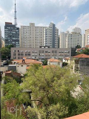 Image 21 - 904702