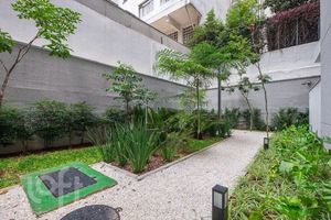 Image 10 - 904721