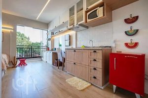 Image 7 - 904721