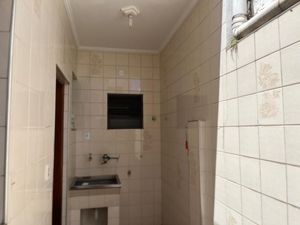 Image 5 - 904737