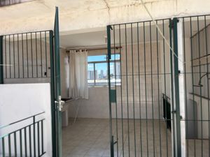 Image 9 - 904737