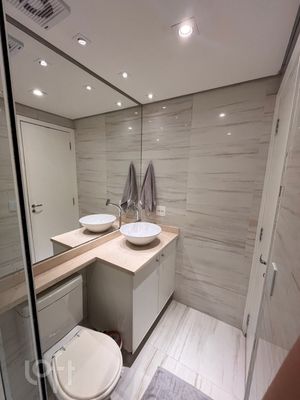 Image 19 - 904875