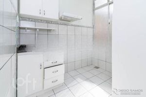Image 4 - 904956