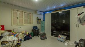 Image 24 - 905290