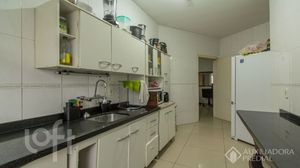 Image 6 - 905290