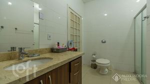 Image 10 - 905290
