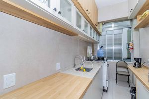 Image 21 - 905955