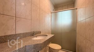 Image 6 - 906182