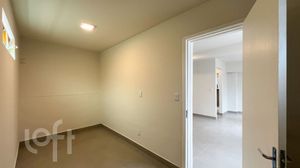 Image 31 - 906182