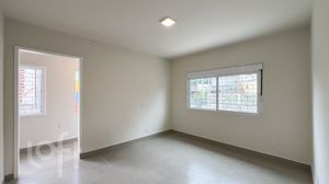 Image 1 - 906182
