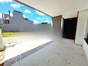 Image 33 - 906411