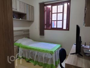 Image 19 - 906509