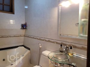 Image 15 - 906509