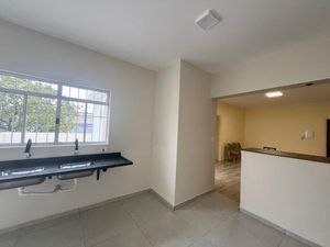 Image 3 - 906520