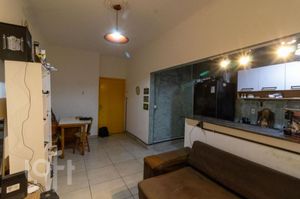 Image 3 - 908311