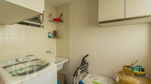Image 7 - 909566