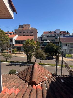 Image 28 - 909657