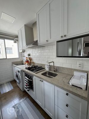 Image 31 - 911567