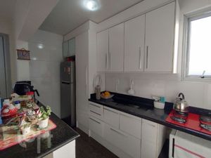 Image 3 - 912281
