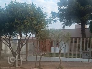 Image 8 - 914943