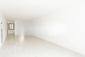 Image 1 - 914993