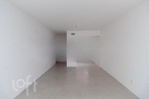 Image 1 - 914994