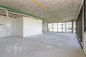 Image 4 - 914997