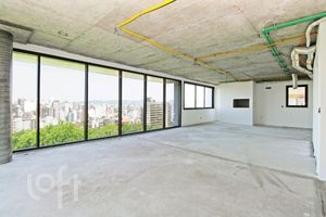 Image 38 - 914997