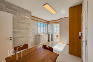 Image 4 - 914998