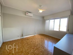 Image 4 - 914998